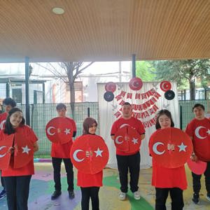 Cumhuriyet Bayramı Coşkusu Gündüz Bakım Merkezinde Yaşandı - fotoğraf 4