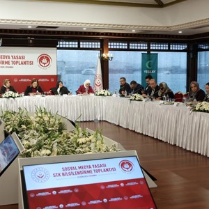 Bakanımız Göktaş, sosyal medya düzenlemesi için STK temsilcileriyle bir araya geldi - fotoğraf 4