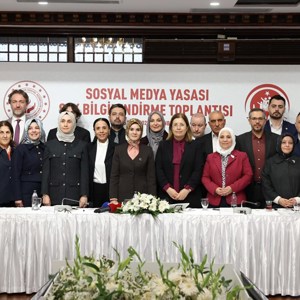 Bakanımız Göktaş, sosyal medya düzenlemesi için STK temsilcileriyle bir araya geldi - fotoğraf 5