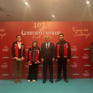 İl Müdürümüz Ömer Faruk ERGÜN, çalışma arkadaşlarımızla birlikte Elazığ Valiliği himayelerinde düzenlenen Cumhuriyet Bayramı Törenine katılım sağladı. - fotoğraf 11