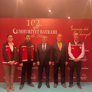 İl Müdürümüz Ömer Faruk ERGÜN, çalışma arkadaşlarımızla birlikte Elazığ Valiliği himayelerinde düzenlenen Cumhuriyet Bayramı Törenine katılım sağladı. - fotoğraf 15