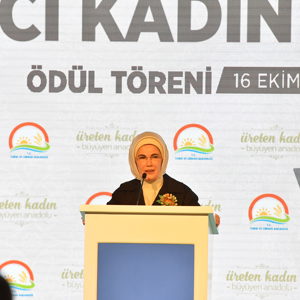 Bakan Selçuk, Emine Erdoğan Hanımefendi’nin Teşrifleriyle Tarım ve Orman Bakanlığınca Düzenlenen "Girişimci Kadın Çiftçiler Ödül Töreni"ne Katıldı - fotoğraf 3