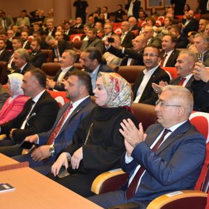 Bakanımız Mahinur Özdemir Göktaş, Bursa Ticaret ve Sanayi Odası Meclis Toplantısına Katıldı - fotoğraf 2