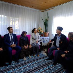 Kahraman Gazilerimize Anlamlı Ziyaret - fotoğraf 1