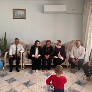 Koruyucu Aile Ziyaretlerinde Sevgi ve Vefa Buluşması - fotoğraf 3
