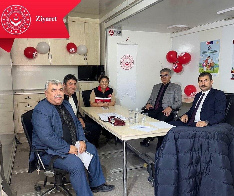 Mobil Sosyal Hizmet Aracımızda Sahadaki Çalışmalar Görüşüldü