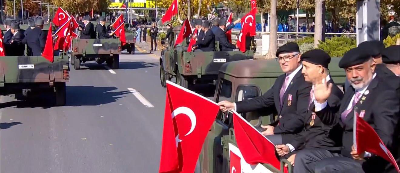 Cumhuriyetimizin 102. Yılı Coşkusunu Birlikte Yaşadık - fotoğraf 2