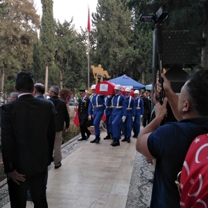Uzman Cavus Mert KAYA 'yi Son Yolculuguna Ugurladik - fotoğraf 6