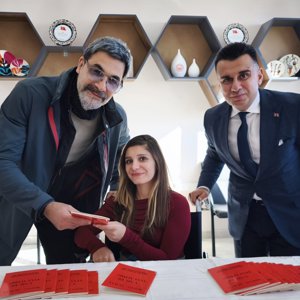 Sanatçı Uğur Işılak’ın Engelsiz Yaşam ve Bakım Merkezi Ziyareti - fotoğraf 1