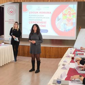 İlimizde “Çocuk Koruma Alanında Karar Destek Mekanizmalarının Güçlendirilmesi Programı” Eğitimi Başladı - fotoğraf 3