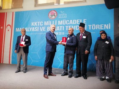 Isparta'mızda KKTC Milli Mücadele Gazilerimiz Madalya ve Beratlarını aldı.