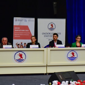 Samsun’da “Çocuk ve Gençlerin Dünyasında Bağımlılık” Sempozyumu Gerçekleştirildi   - fotoğraf 4