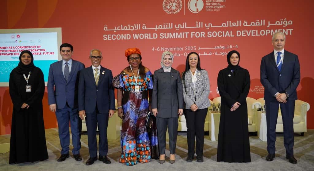 Eng yaxshi insest porno Paypoqda shved ayollar bilan porno