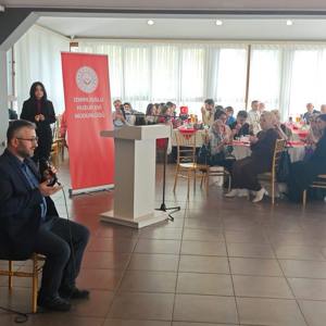 İzmirlioğlu Huzurevi ve Erdemir Mühendisler Derneği işbirliğinde Cumhuriyetimizin 102. Yılı Kutlanmıştır. - fotoğraf 7