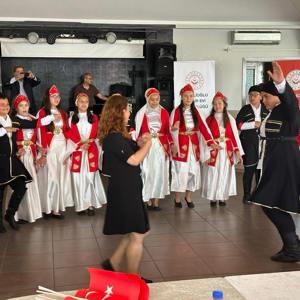 İzmirlioğlu Huzurevi ve Erdemir Mühendisler Derneği işbirliğinde Cumhuriyetimizin 102. Yılı Kutlanmıştır. - fotoğraf 8