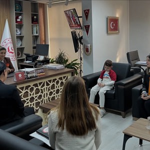 Minik Tuğra ve LÖSEV Heyeti, İl Müdürümüzü Ziyaret Etti - fotoğraf 3