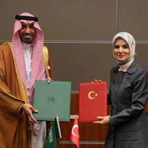 Bakanımız Göktaş, Suudi Arabistanlı mevkidaşıyla sosyal hizmetler alanında iş birliği mutabakat zaptı imzaladı - fotoğraf 1