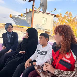 Yeşilova'da Levent Ailesine Ziyaret - fotoğraf 2
