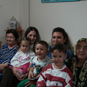 4 Kuşak ve 5 Kuşağın Bir Arada Yaşadığı Aileye Ziyaret Gerçekleştirildi. - fotoğraf 3