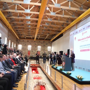 Bakanımız Göktaş, İstanbul'da "Hikayenin Geri Kalanı" isimli fotoğraf sergisinde konuştu - fotoğraf 5