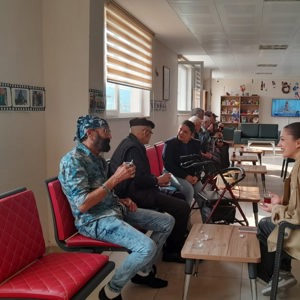 İvrindi Sağlık Hizmetleri MYO Öğrencileri, Huzurevi Sakinleriyle Bir Araya Geldi - fotoğraf 2