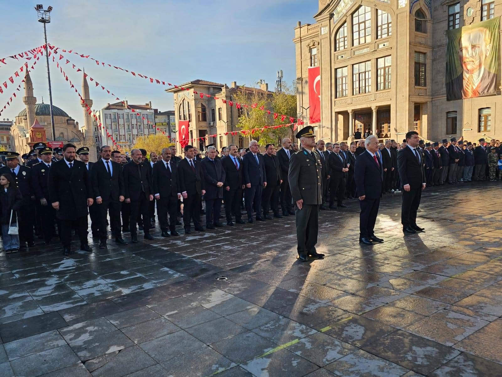10 Kasım Atatürk’ü Anma Günü – Çelenk Sunma Töreni - fotoğraf 1