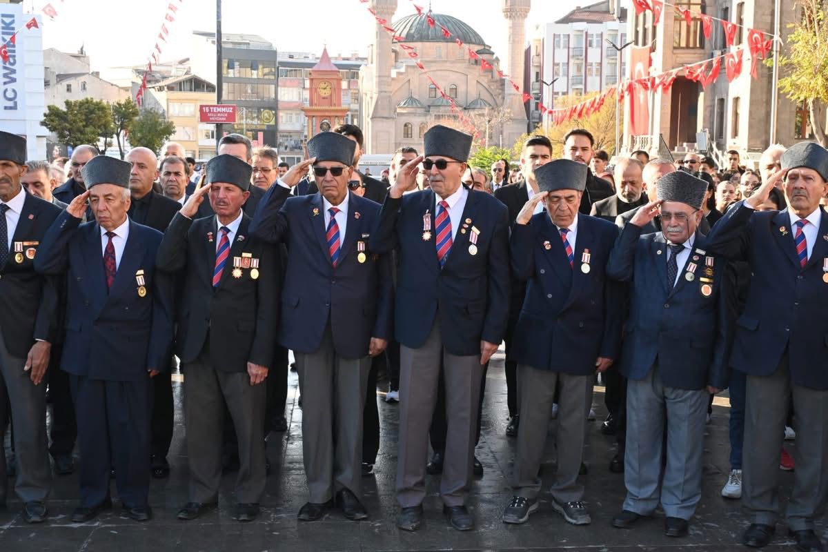 10 Kasım Atatürk’ü Anma Günü – Çelenk Sunma Töreni - fotoğraf 3