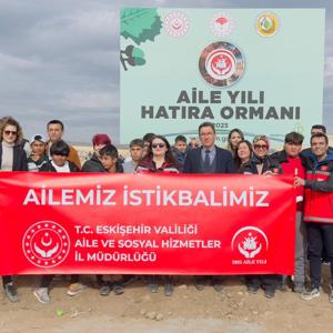 Aile Yılı Hatıra Ormanı’nda 20 Bin Fidan Toprakla Buluştu - fotoğraf 8