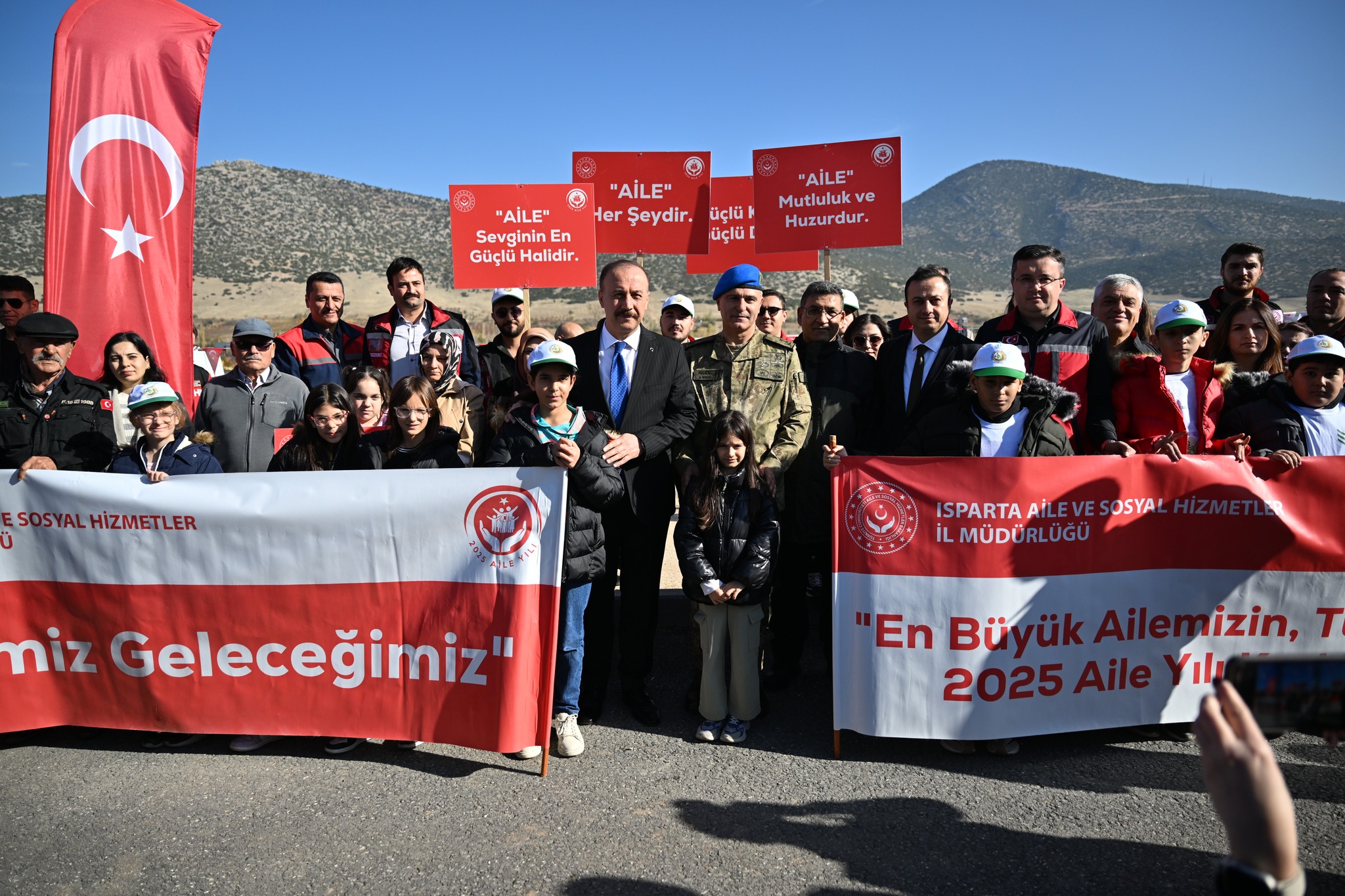 11 Kasım Milli Ağaçlandırma Günü’nde Fidanlarımızı Toprakla Buluşturduk