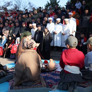 Aziziye Destanı Anma Yürüyüşü ve “Aziziye’de Bir Sabah” Tiyatro Gösterimi - fotoğraf 1