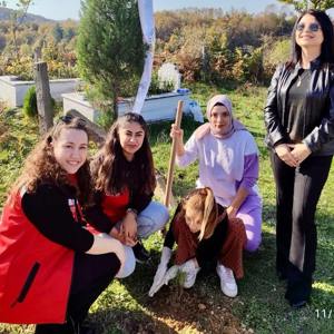 Kozlu Sosyal Hizmet Merkezi Müdürlüğü tarafından “11 Kasım Milli Ağaçlandırma Günü “Kapsamında Fidan Dikme Etkinliğine Katılım Sağlanmıştır. - fotoğraf 3