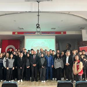 Cumhuriyet Anadolu Lisesi’nde “Vatan ve Kahramanlık” Konulu Söyleşi Düzenlendi. - fotoğraf 4