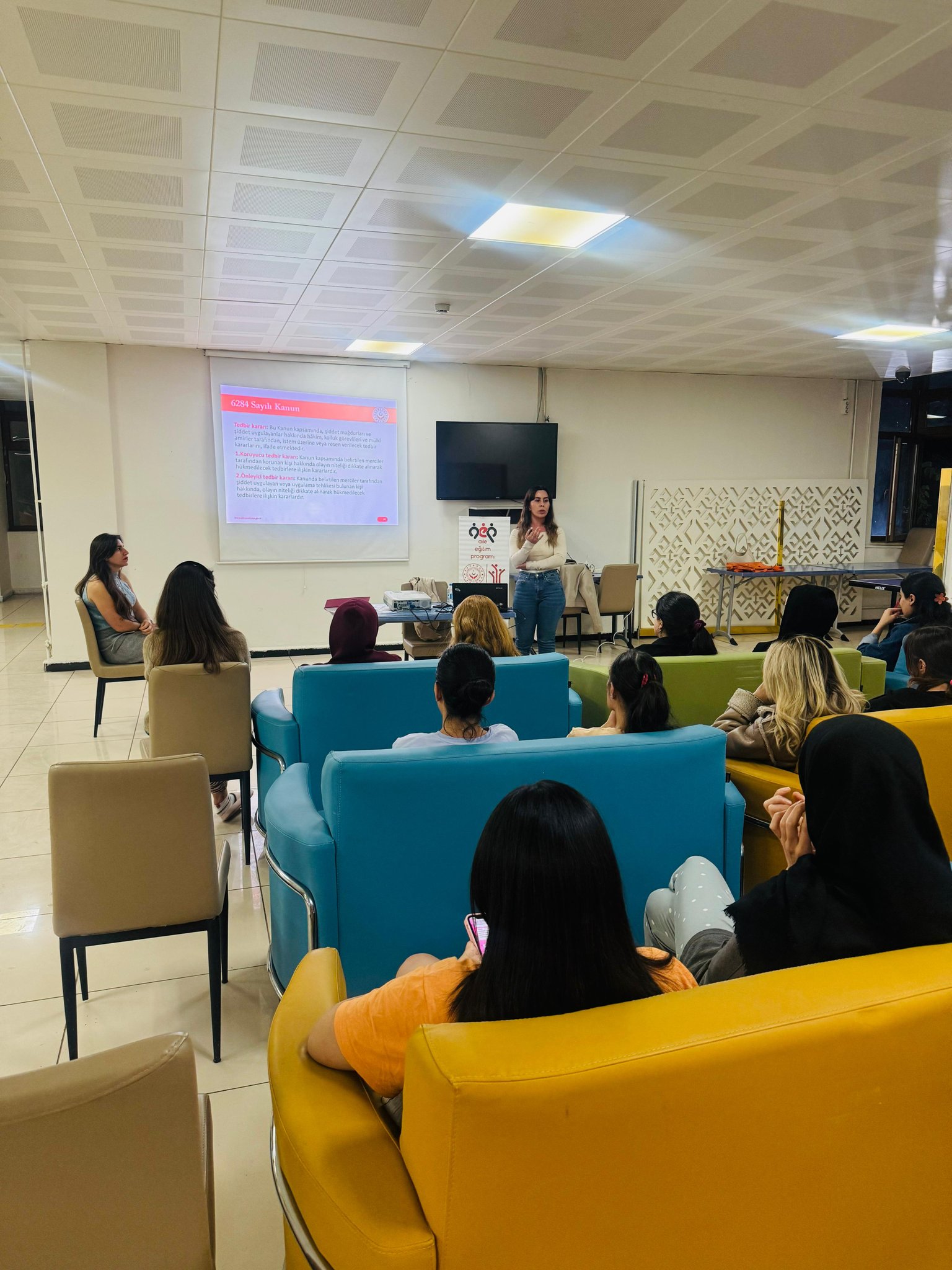 Kadına Yönelik Şiddetle Mücadele ve Aile Eğitim Programı Eğitimleri