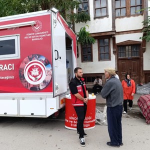 Mobil Sosyal Hizmet Aracımız Gerze’de Vatandaşlarla Buluştu  - fotoğraf 2