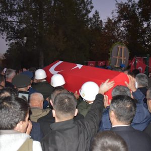 Kahraman Şehitlerimizi Milletçe Hüzün ve Minnetle Uğurladık - fotoğraf 4