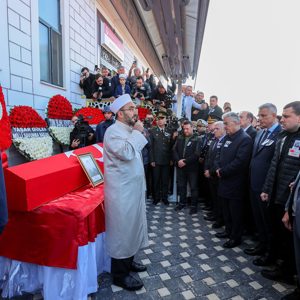 Kahraman Şehitlerimizi Milletçe Hüzün ve Minnetle Uğurladık - fotoğraf 2