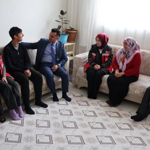 Horasan İlçesinde Evde Bakım Hizmeti Kapsamında Hane Ziyareti - fotoğraf 2
