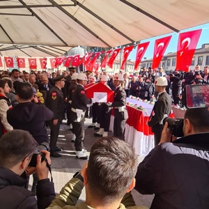 Kahraman Mehmetçiğimiz Hava Ulaştırma Uzman Çavuş Emre Sayın Törenle Karşılandı - fotoğraf 3