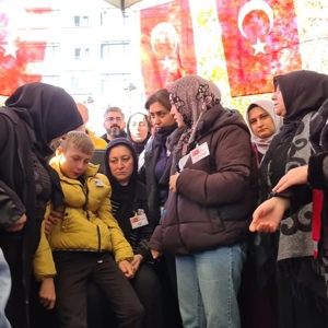 Kahraman Mehmetçiğimiz Hava Ulaştırma Uzman Çavuş Emre Sayın, Başçeşme Şehitliğinde Düzenlenen Törenle Son Yolculuğuna Uğurlandı - fotoğraf 3