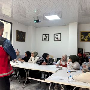 Güroymak ADEM’de Aile Yılı Kapsamında Bilinçli Ebeveynlik Eğitimi - fotoğraf 3