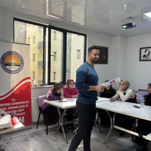 Güroymak ADEM’de Aile Yılı Kapsamında Bilinçli Ebeveynlik Eğitimi - fotoğraf 2