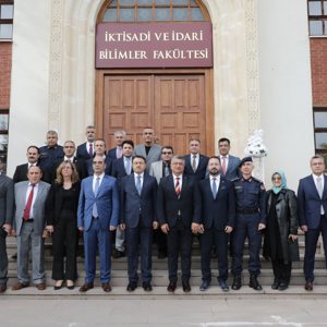 “Topluma Kazandıran Adalet” Paneli Gerçekleştirildi - fotoğraf 1