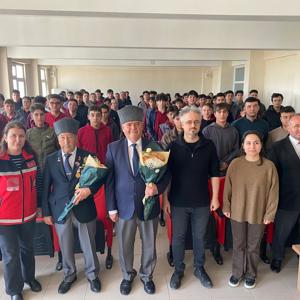 Akhisar’da Gazilerimiz Öğrencilerimizle Buluştu - fotoğraf 7