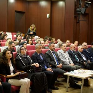 Koruyucu Aile Sürecinin Güçlendirilmesine Yönelik FOSTERCARE Projesi Toplantısı İl Müdürümüz Sn. Ömer TURAN’ın Katılımıyla Gerçekleştirildi - fotoğraf 1