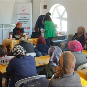 Lale Köyünde "Şiddet" Konulu Seminer Düzenlendi - fotoğraf 3