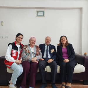 Geçmişe Saygı, Aileye Önem: Gazimizin Hatıraları Dinlendi, İhtiyaçları Yerinde Değerlendirildi - fotoğraf 1