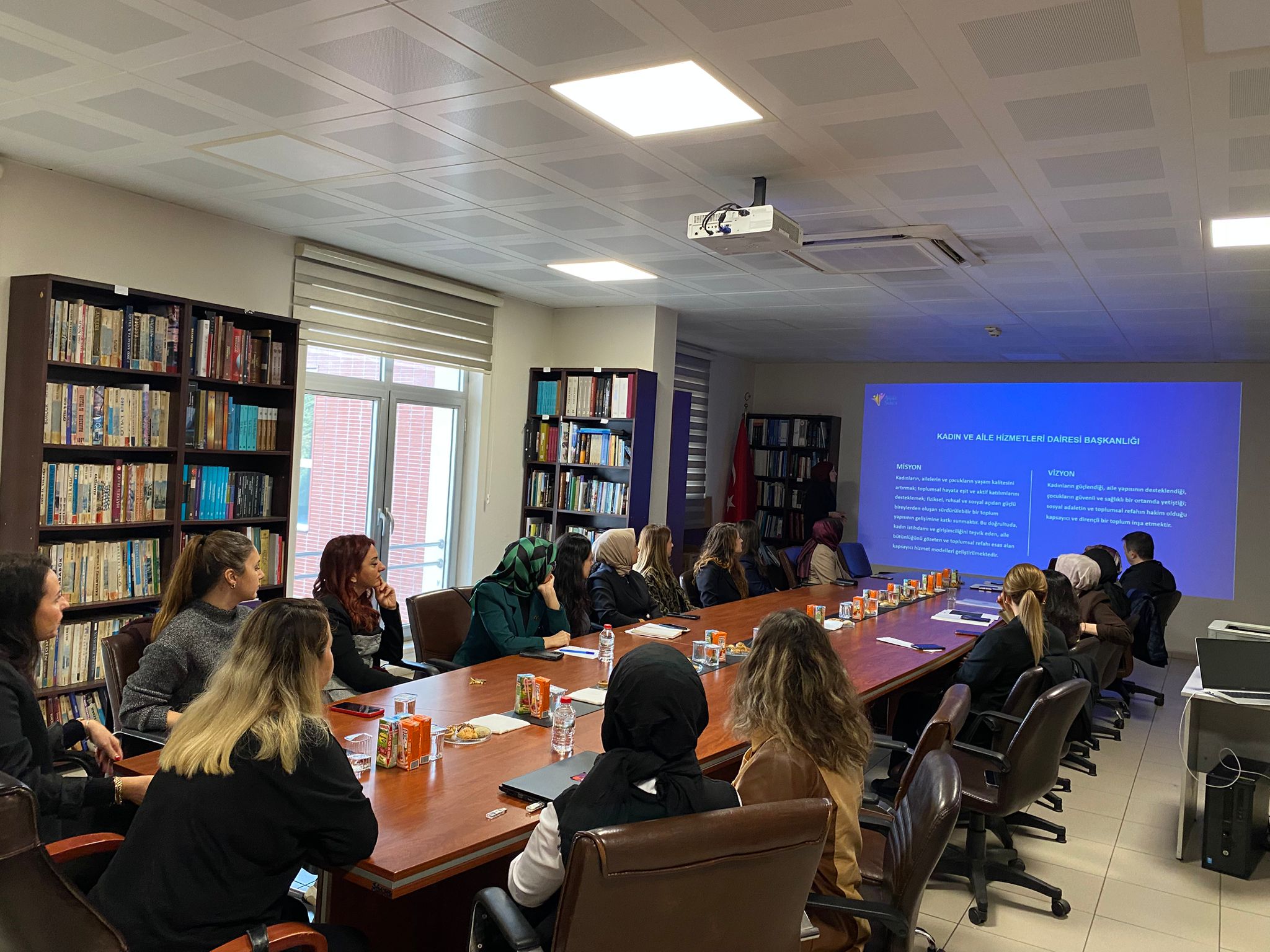 Kadına Yönelik Şiddetle Mücadelede Güç Birliği: 13 Belediyenin Katılımıyla Önemli Buluşma