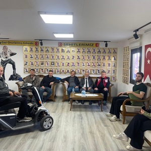İl Müdürümüz Harun Tan, Harp Malulü Gaziler, Şehit Dul ve Yetimleri Derneğini Ziyaret Etti - fotoğraf 3
