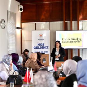 Aile Akademisi Programı’nın İlk Gününde Ebeveynlere Yönelik Eğitim Düzenlendi - fotoğraf 3
