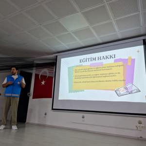 Tekkeköy Şehit Tayfun Özköse Ortaokulu’nda Ebeveyn ve Öğrencilere Yönelik Çocuk Hakları Eğitimi - fotoğraf 10
